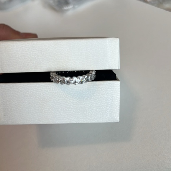 NWT Cubic Zirconia Silver Tone Wedding band - Picture 4 of 5